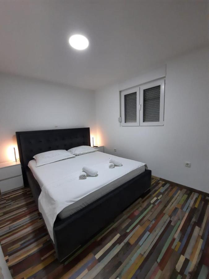 Vice Apartment Omiš Exterior foto