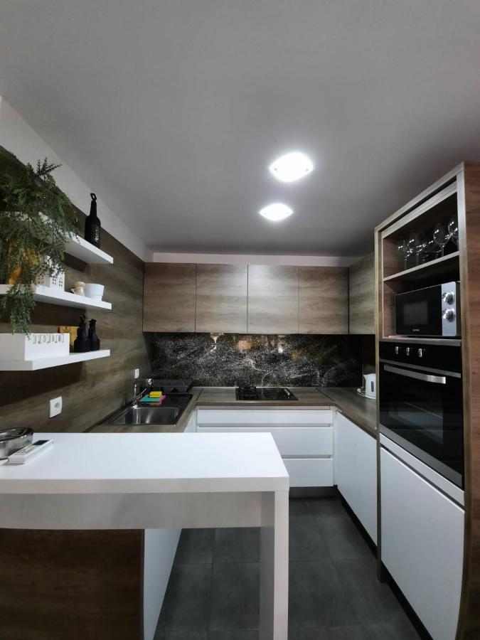 Vice Apartment Omiš Exterior foto